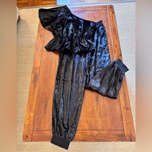 7 For All Mankind black shiny one shoulder top and jogger set woman’s small